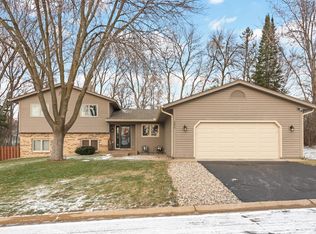 360 Deerfoot Trl, Chanhassen, MN 55317