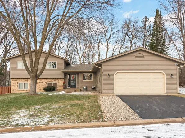 360 Deerfoot Trl, Chanhassen, MN 55317