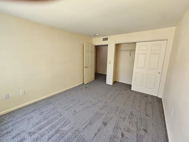 5431 S Dover St #202 — Photo 12