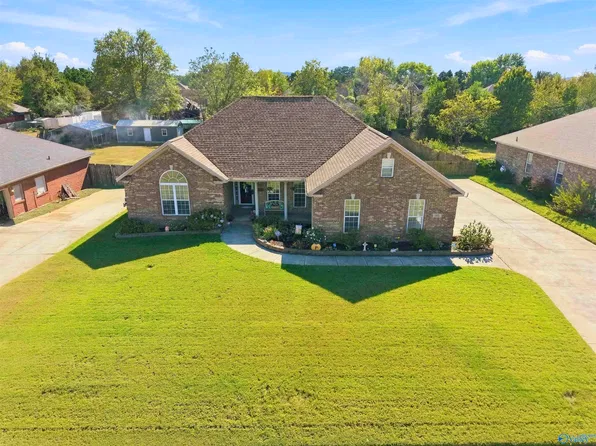 115 Misty Morn Ln, Huntsville, AL 35811