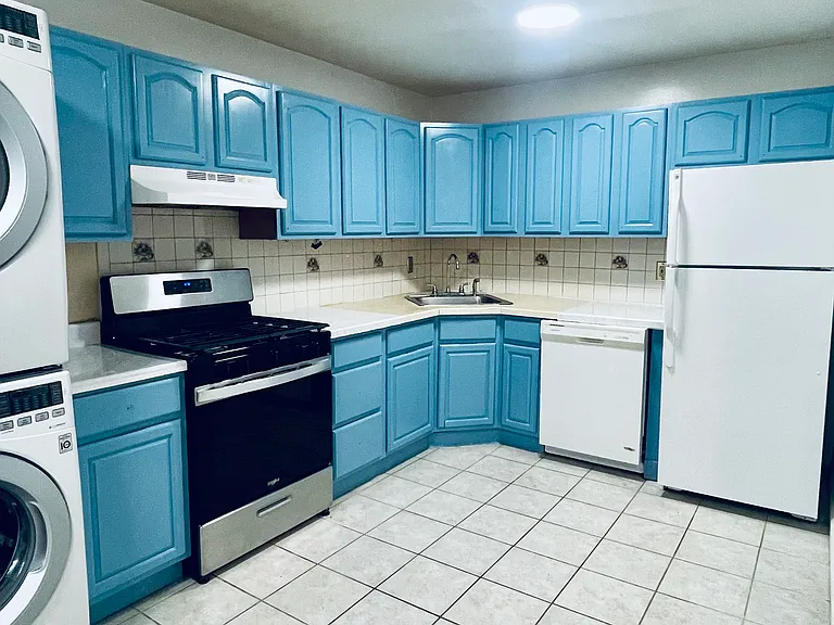 21 Lake Ave #A4 — Photo 4