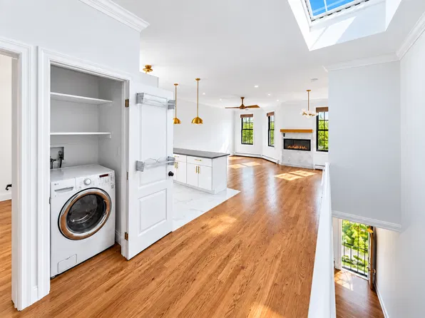 274 Bleecker Street image 1 of 14