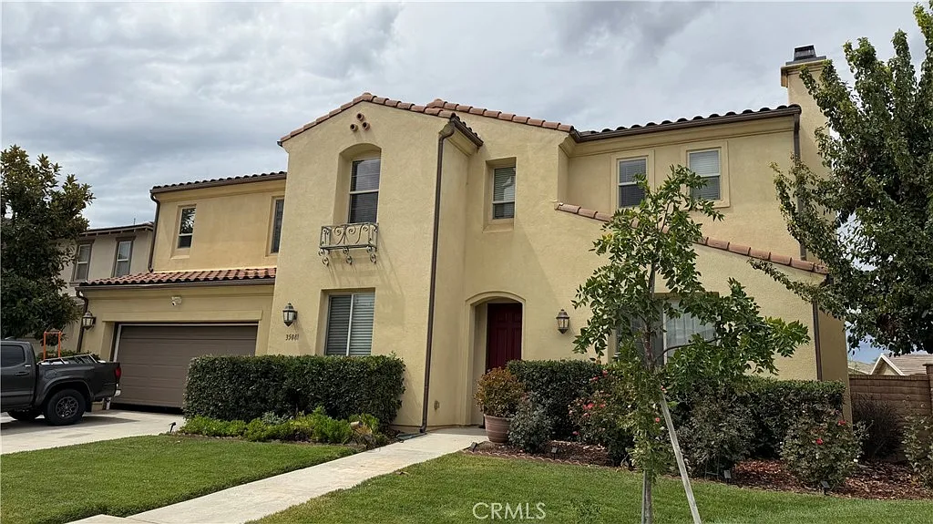 4 bed, 3.5 bath, 3171 sqft, $3,500 — Photo 1