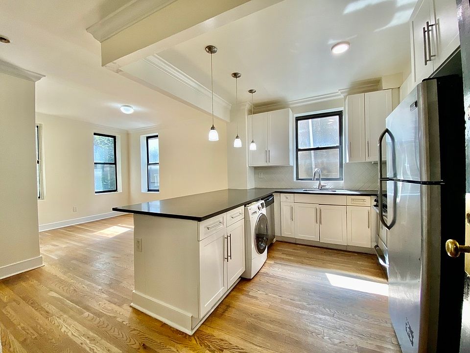 1st image of 9 Central Park N #1