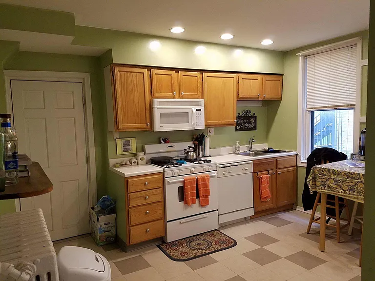 2643 Sheffield #1 - kitchen2_04212017