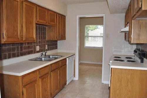 3rd image of 2608 Hearthstone Dr