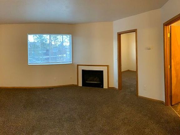 3rd image of 5513 N Driscoll Blvd #4
