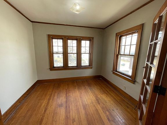 5th image of 4273 Wirt St