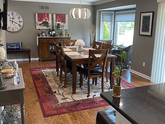 5th image of 2590 Lauryl Dr