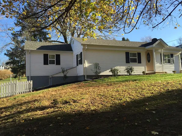 120 Valley Rd, Windsor, PA 17366