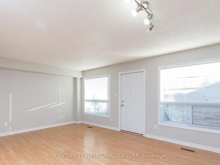 600 Sarnia Rd #47 — Photo 11