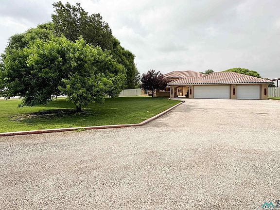 2nd image of 1405 Tumbleweed Rd
