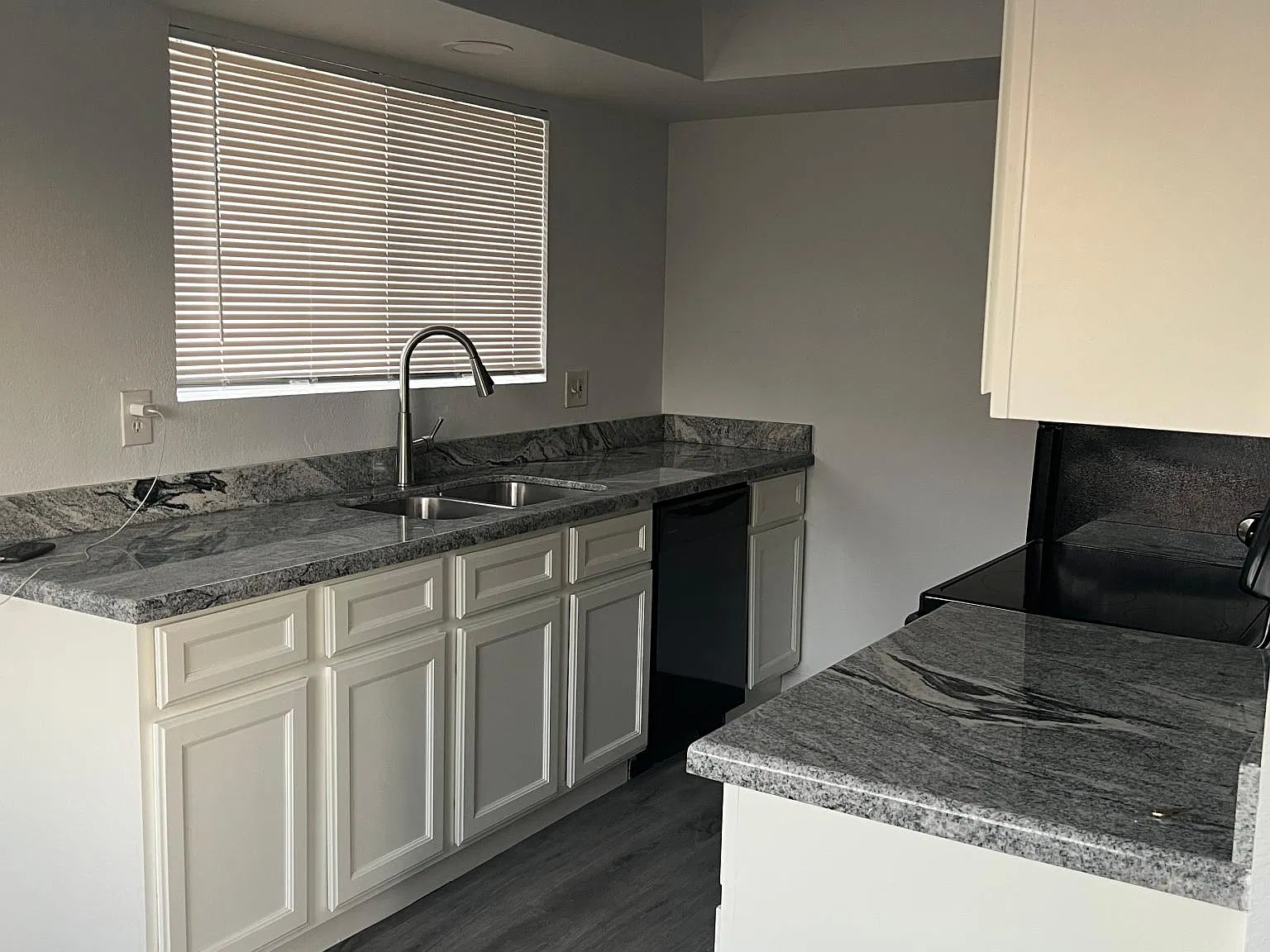 8119 N 33rd Dr — Photo 3