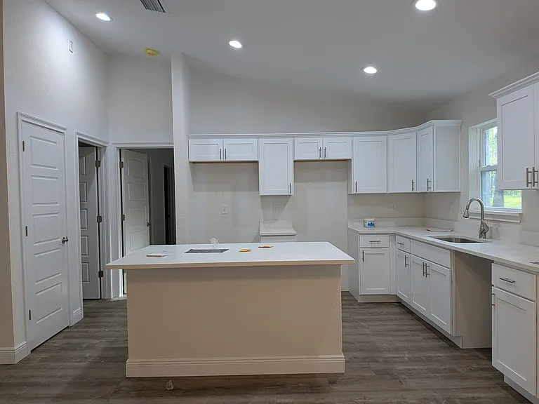 8308 N Downer Way — Photo 4