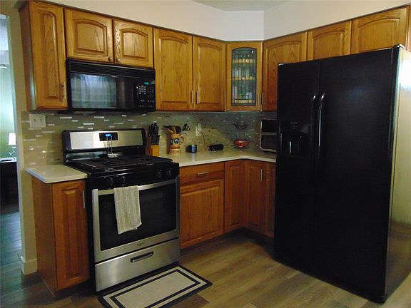 5th image of 4110 E 30th St