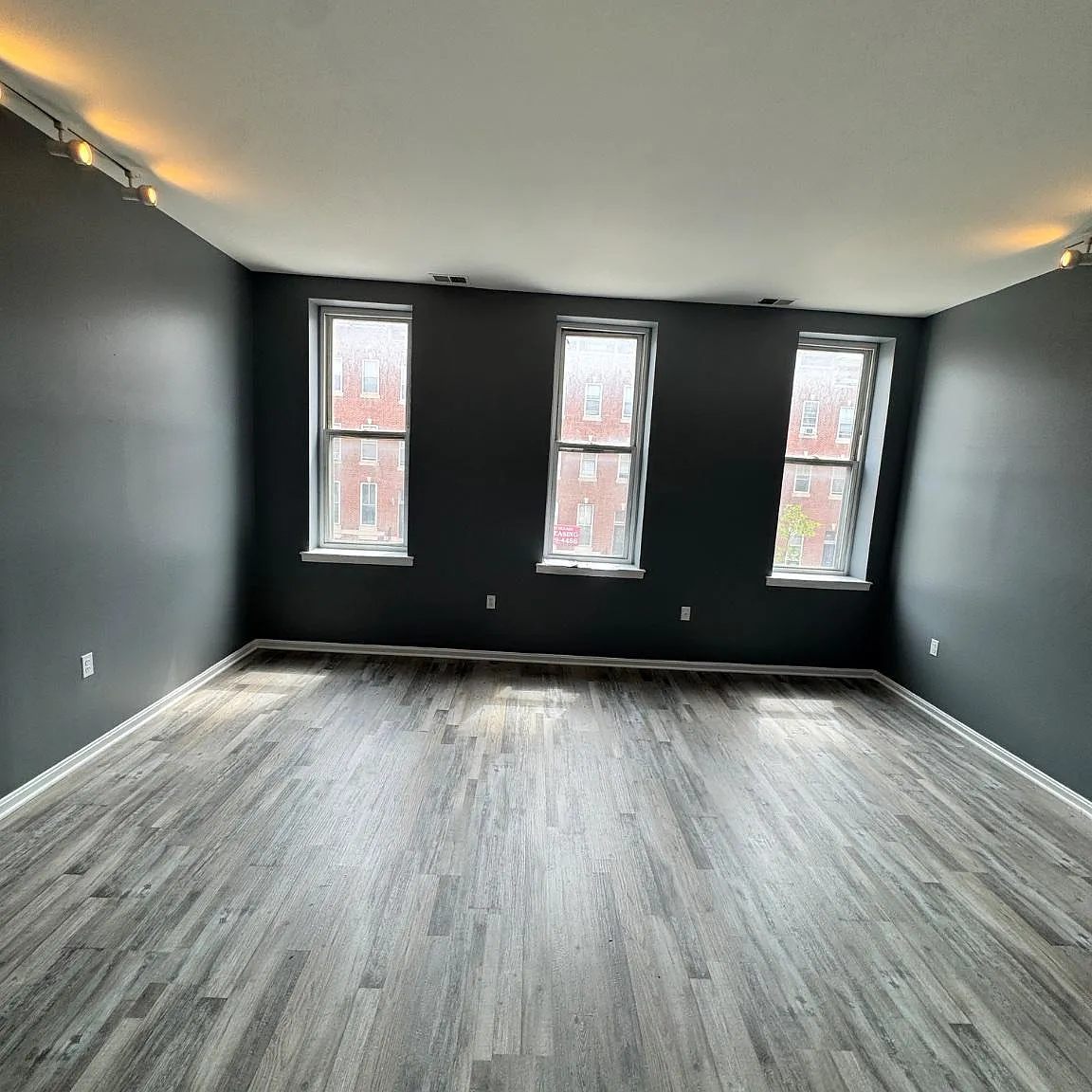 3 bed, 1.5 bath, 1881 sqft, $1,750 — Photo 3