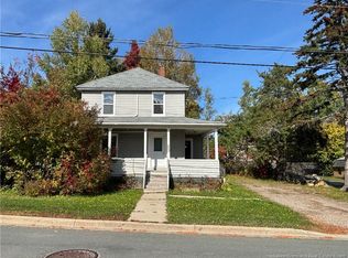 560 Queen St, Bathurst, NB E2A 2J7