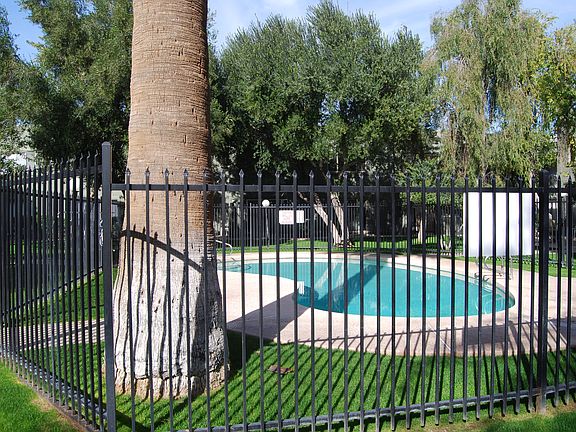 Gated Pool/Gated Courtyard