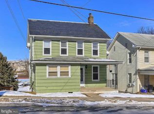 16 W Main St, Windsor, PA 17366