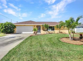 3746 SE Santa Barbara Pl, Cape Coral, FL 33904