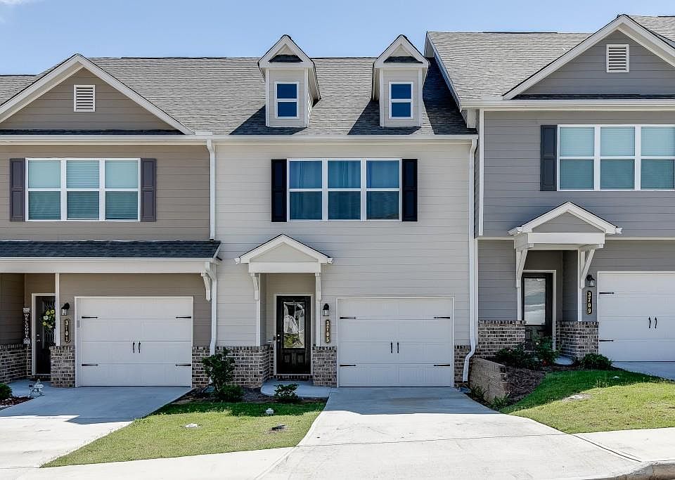 1st image of 3705 Acorn Dr #33