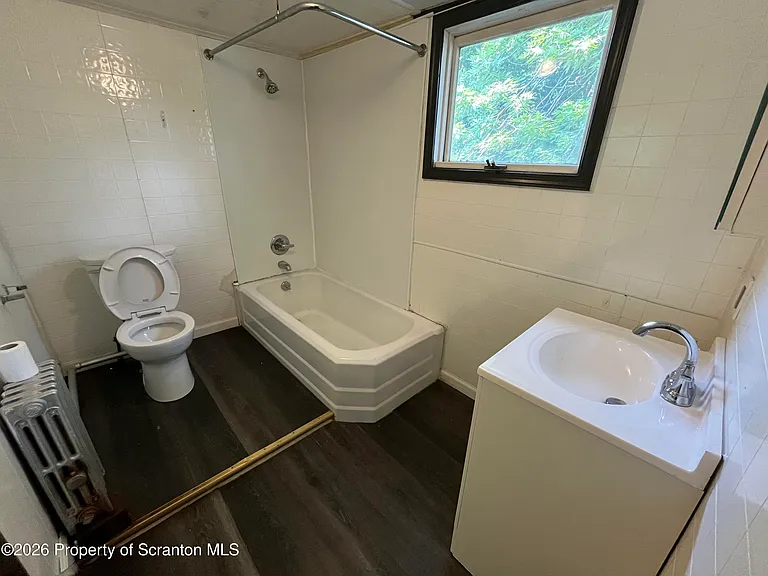 226 Union St #RIGHT — Photo 14