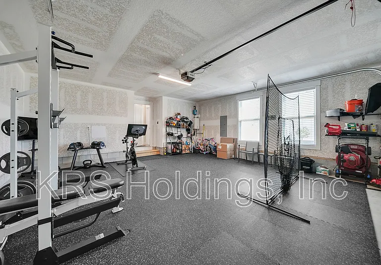 629 Hayes Dr — Photo 29
