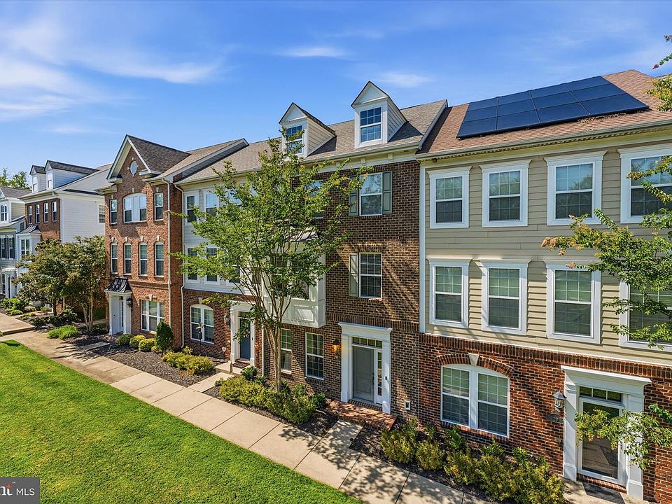 1st image of 239 Buckeye Cir