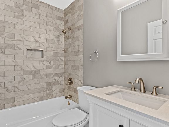 5th image of 2222 N 73rd Ave