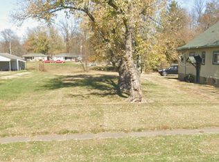 1929 Lower Hunters Trce, Louisville, KY 40216