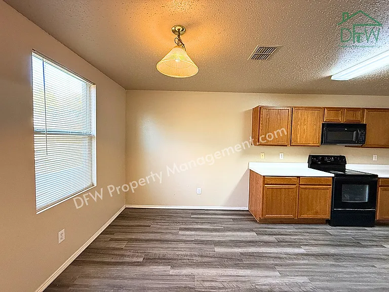 3625 Clydesdale Dr — Photo 5