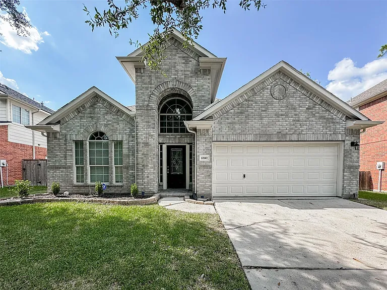6810 Summer Bridge Ln — Photo 1