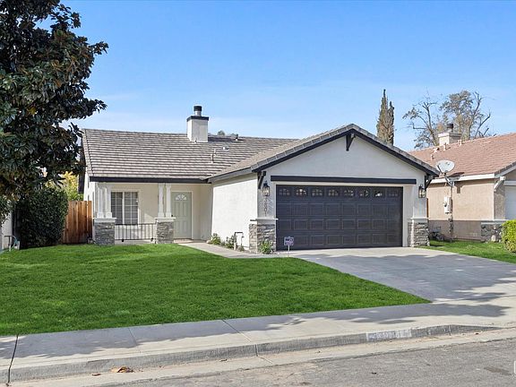 4th image of 3801 Amur Maple Dr