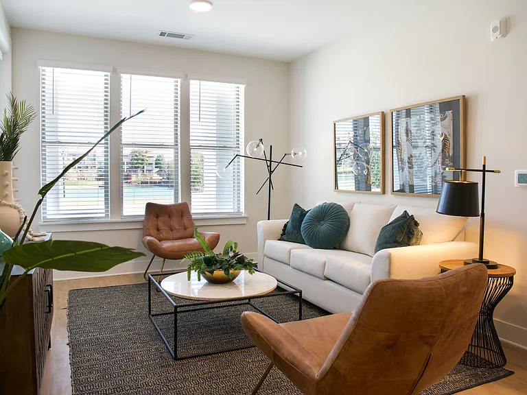 NOVEL University Place by Crescent Communities — Photo 10
