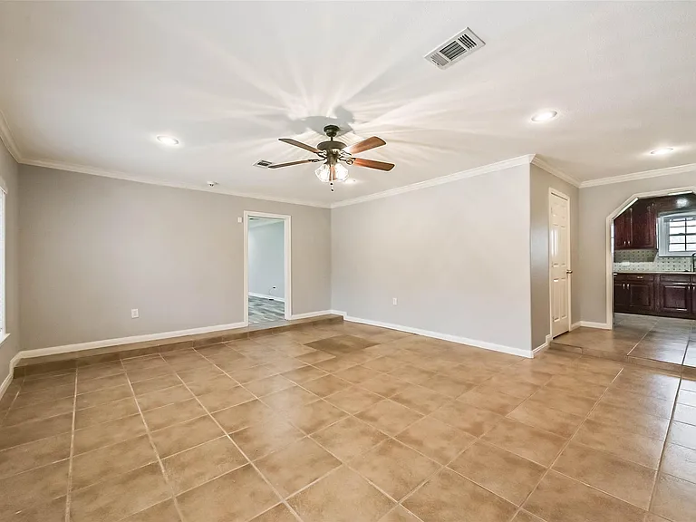 10999 Fairland Dr — Photo 12