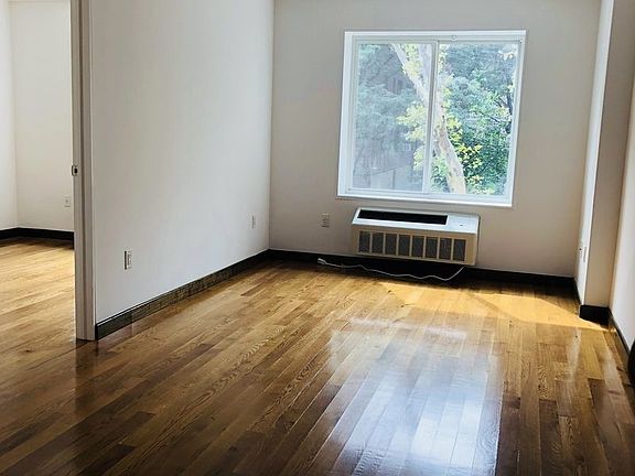5th image of 3343 Junction Blvd APT 5D