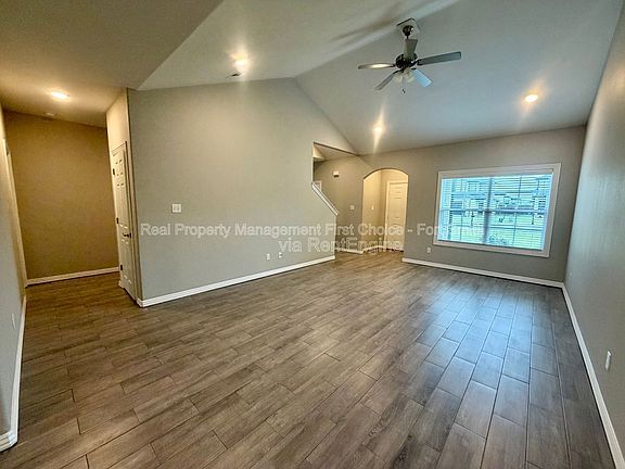 3rd image of 9919 Landry Dr