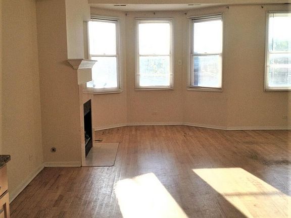 5th image of 2320 N Southport Ave #3M
