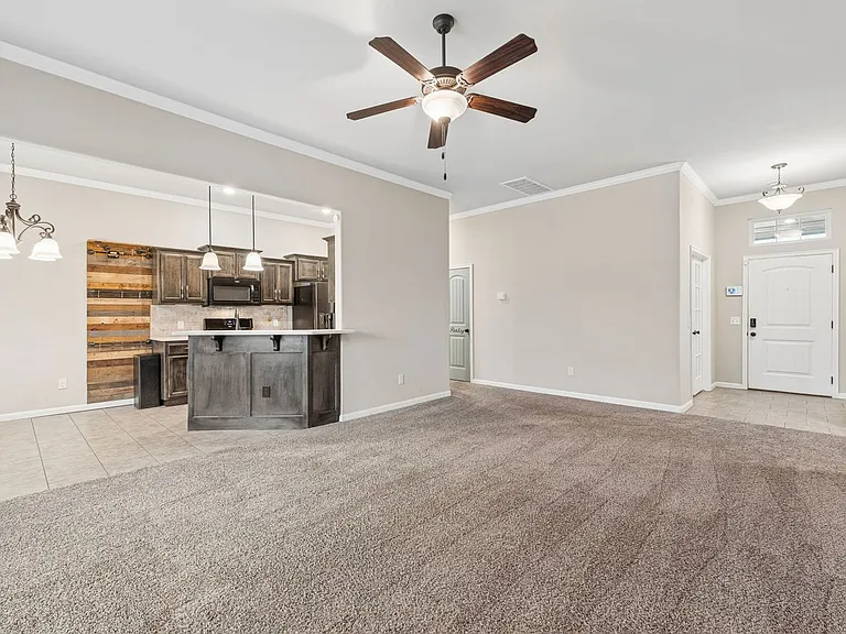 1751 Lexington Ct — Photo 10