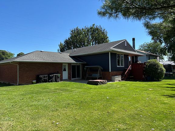 3rd image of 2912 Melody Dr