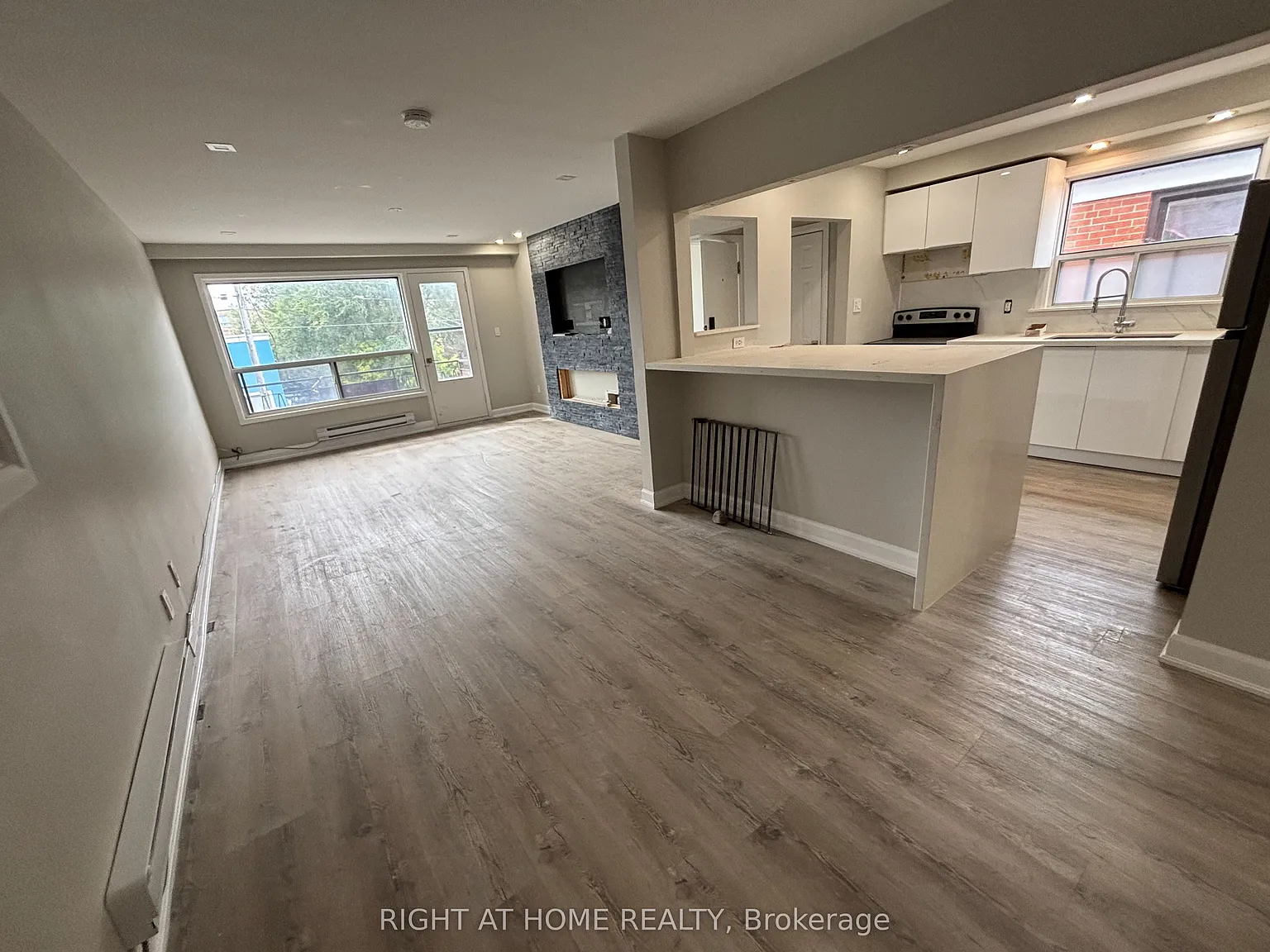 513 Oakwood Ave — Photo 4