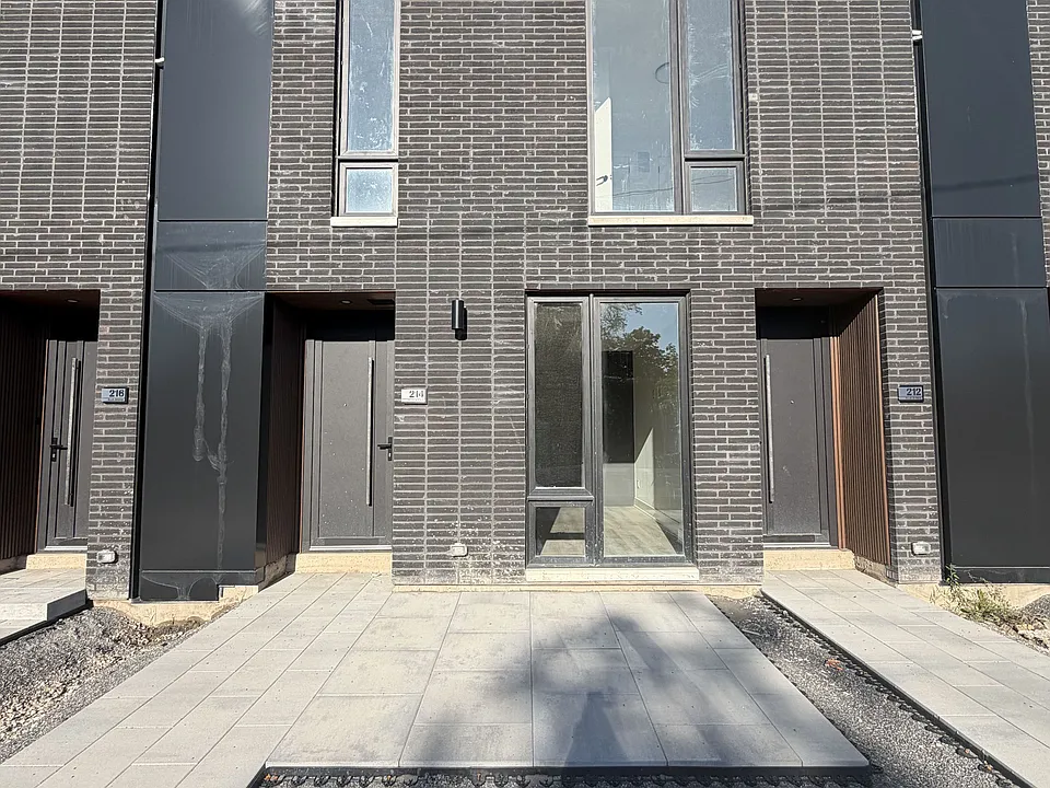214 Ellis Ave