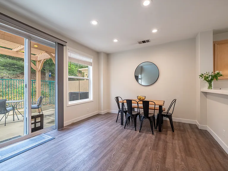 580 Fenwick Way #C — Photo 10