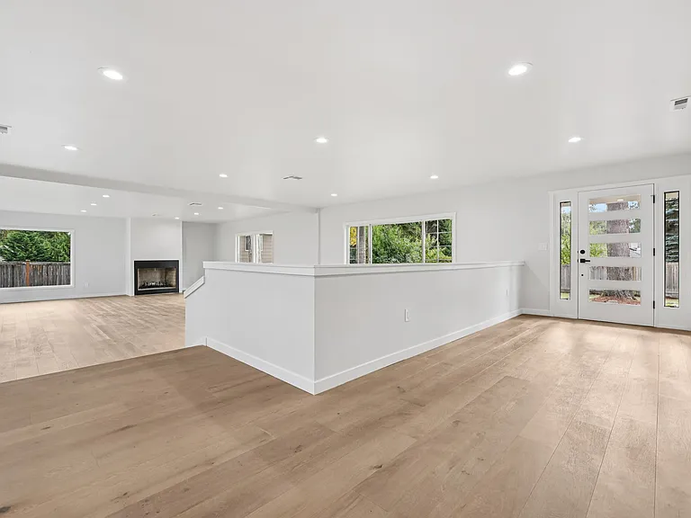 5114 Picnic Point Rd — Photo 6