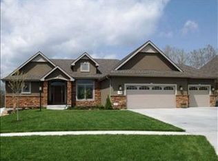 3108 SE Blazing Star Dr, Topeka, KS 66609