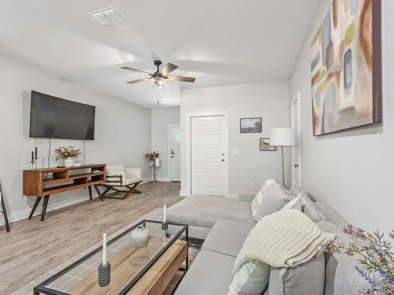 11722 FM 16 W — Photo 27