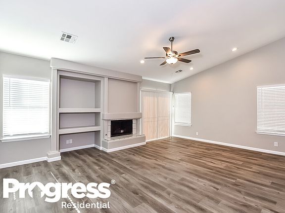 5th image of 5044 Camino Del Santo Pkwy