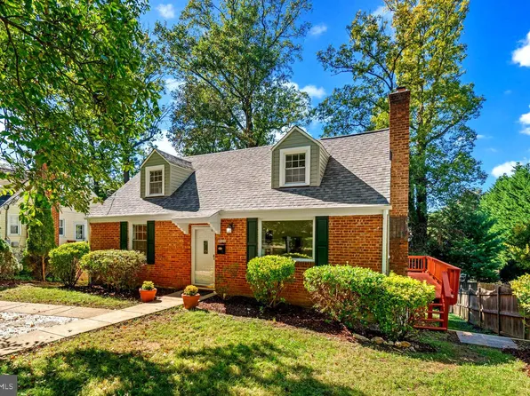 3000 Woodlawn Ave, Falls Church, VA 22042