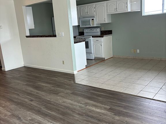 4th image of 340 Montezuma St APT G