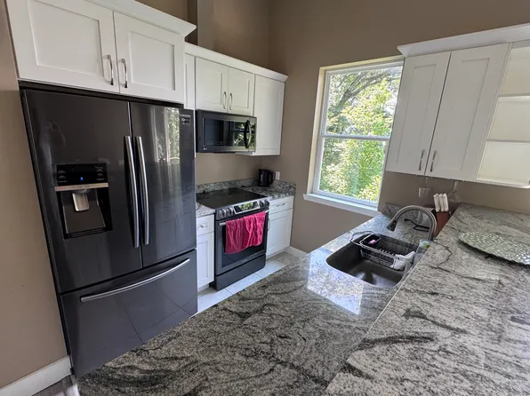 27 Westwood Dr, Asheville, NC 28806